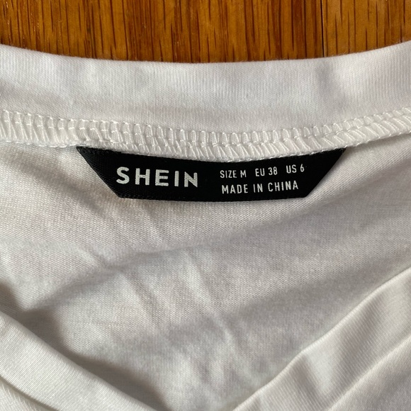 Cinched white high-low long sleeve top! - Picture 2 of 3